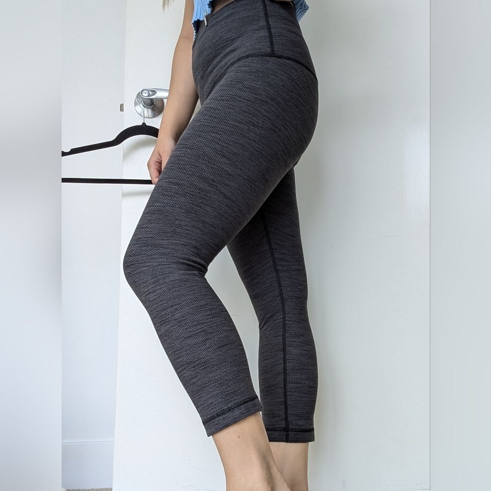 Lululemon Gray Cropped Leggings